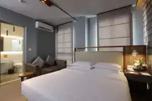 The Link Yangon Boutique Hotel, Янгон