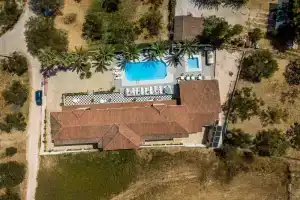 Roseclub Apartments, Лаганас