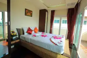 Phunawa Resort - Sha Plus, Карон