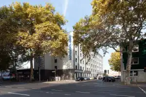 Отель «a&o Frankfurt Ostend», Франкфурт-на-Майне