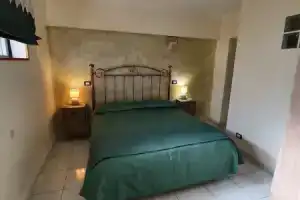 Ciclope's House, Ачи Трецца