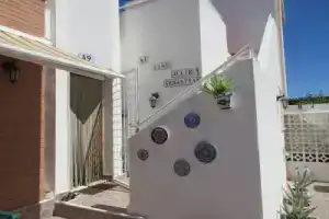 A Quiet House In The Neighborhood Of Los Altos, Торревьеха