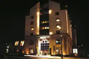 Macdonald Holyrood Hotel & Spa, Эдинбург