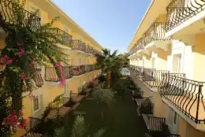 Mavruka Hotel, Олюдениз