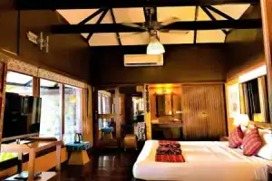 Birds and Bees Resort, Паттайя