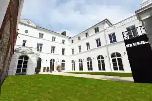 Manoir de l'évêché et Spa, Лизьё