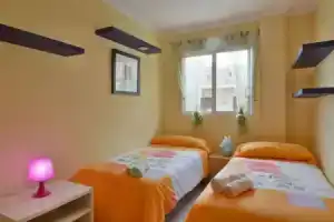 Townhouse 200mts to the beach, Пальма-де-Майорка