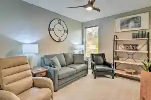 Beautiful Nashville Home Near Downtown w/ Hot Tub!, Нэшвилл