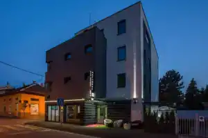 Hotel «National», Загреб