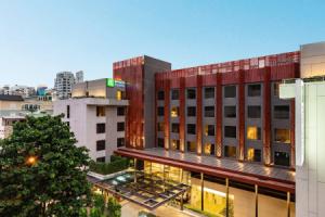 Holiday Inn Express Bangkok Sathorn, An Ihg Hotel - Sha Extra Plus Certified, Бангкок