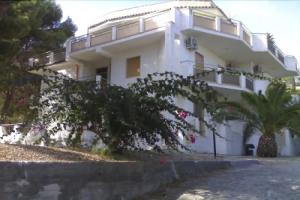 Terralcantara Villa del Mare, Джиардини-Наксос