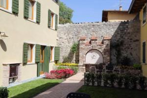 Апарт-отель «Residence Borgo Mondragon», Лацизе