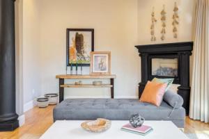 Luxe Family Getaway - Pool Table, Аврора