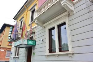 Hotel «Trentina», Милан