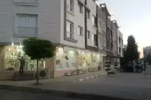 Beyaz Kugu Evleri, Измир