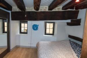 Sarlat, centre historique, La Mirande, appartement de style, 5 pers, Сарла-ла-Канеда