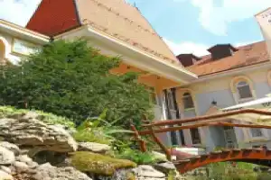 Hotel «Prezident», Палич