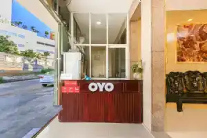 Oyo 521 Hoang Anh Hotel, Хошимин