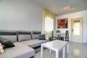 Bungalow Con Piscina Privada a 10 Min Playa, Торревьеха