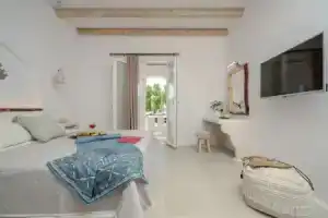 Naxos Nature Suites, Айя-Анна