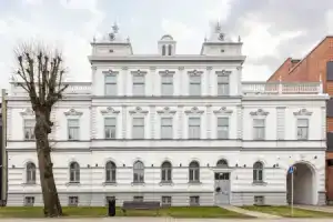 Roze Kūrmājas Apartments, Лиепая