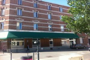 Отель «Le Clémenceau Hôtel & Restaurant», Валансьен