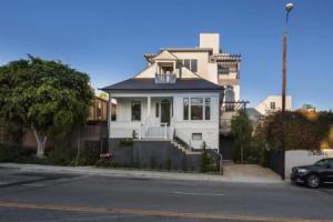Hotel «850 Svb West Hollywood At Beverly Hills», Лос-Анджелес