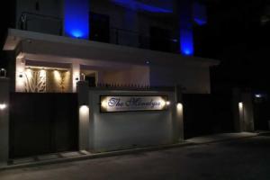 The Monalysa Suites & Residence, Гранд Бай