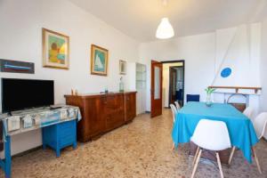 Beautiful house 350m from the beach, Калетта