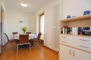 Kaiservillen Heringsdorf - Appartement mit 2 Schlafzimmern und Balkon D213, Альбек