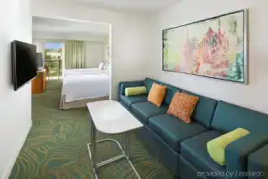 SpringHill Suites by Marriott Orlando Lake Buena Vista in Marriott Village, Орландо