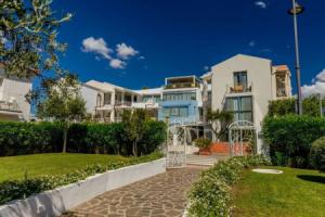 The Pelican Beach Resort & Spa - Adults Only, Ольбия