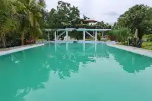 Lucky Beach Resort, Тринкомали