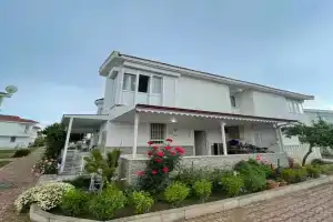 Beltur Gayrimenkul, Белек