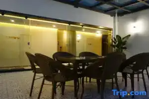 Weiselect Wanghu hotel, Куньмин