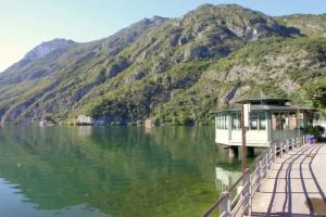 Apartment Close to the Lake in Residence With Swimming Pool, Порлецца