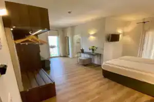 Hotel «Pai», Торри-дель-Бенако