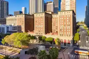 Отель «Millennium Biltmore Los Angeles», Лос-Анджелес