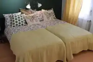 SG Apartamentos LA CASA DE CARLOS VUT47-229, Вальядолид