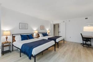 Two Beachfront Stylish CozySuites, Атлантик-Сити