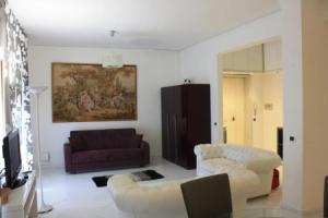 Sorrento Nest Rose, Сорренто