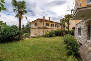 Stunning Apartment in Opatija With Wifi and 2 Bedrooms, Опатия