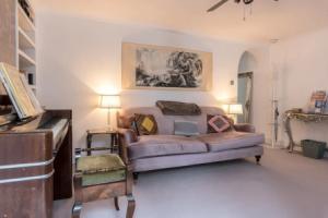 1 Bedroom Apartment Near The Sea, Брайтон