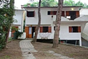 Expansive Apartment in Rosolina Mare near Beach, Розолина-Маре