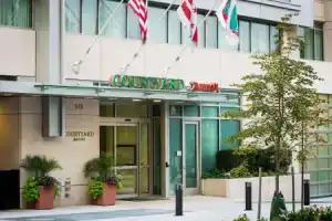 Отель «Courtyard by Marriott Washington, D.C./Foggy Bottom», Вашингтон