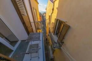 Maremio B, Nice Place and Price, Чефалу