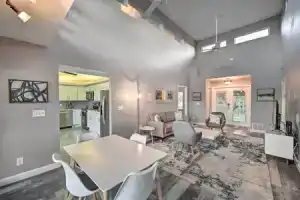 Modern Marco Island Retreat w/ Private Pool!, Марко