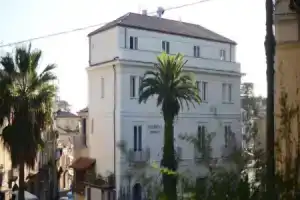Отель «Albergo Centrale», Ламеция-Терме