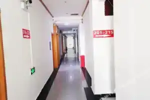 Longshun Hostel, Шэньчжэнь