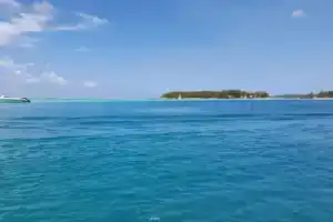 Chez Johnny - Blue Bay, Блу-Бэй